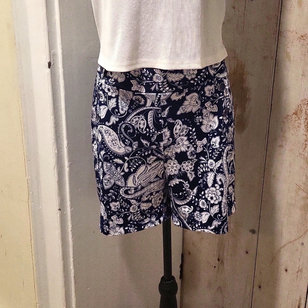 NWT Navy and white dress shorts